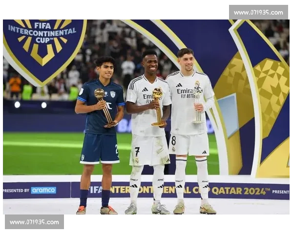 皇马巴萨西甲对决历史回顾 球迷热议经典战役与未来展望